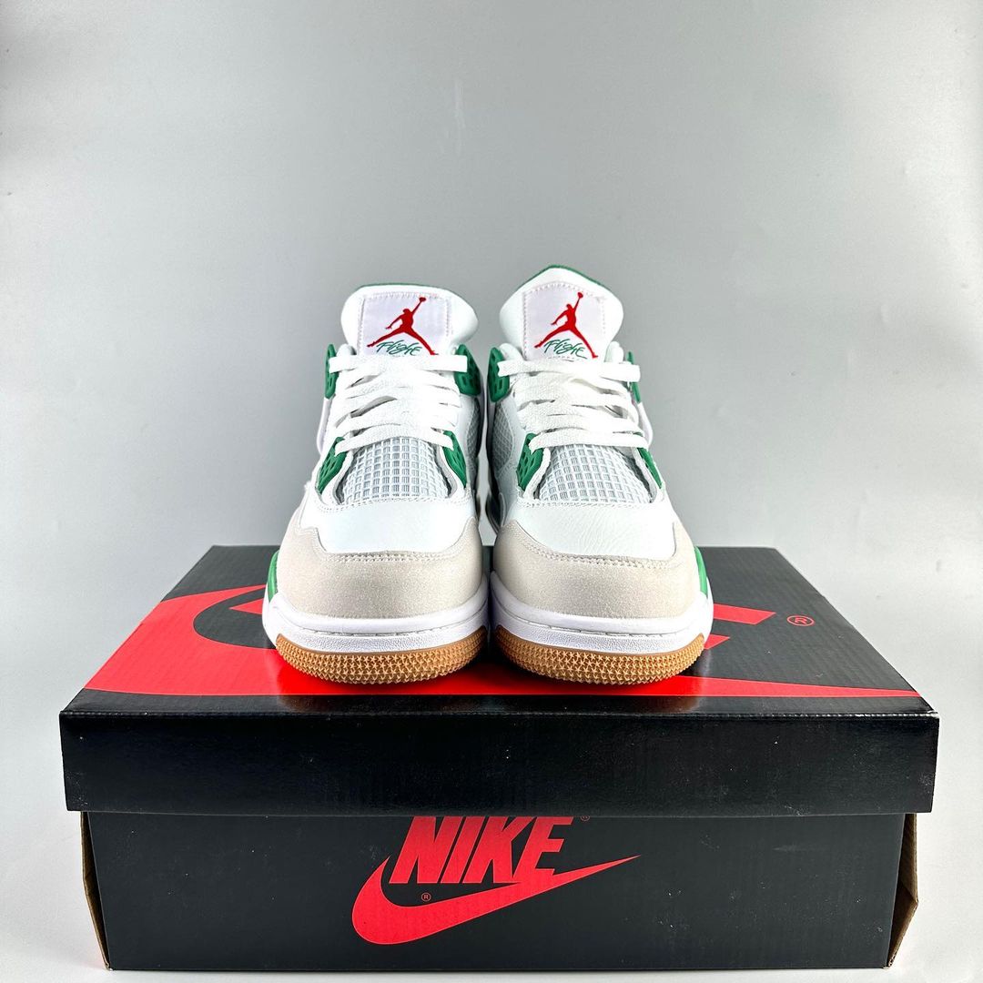 Jordan 4 Vert Pin