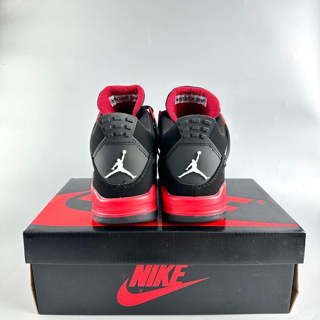 Jordan 4 Red thunder