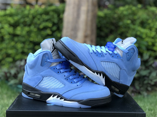 Jordan 5 Retro UNC Bleu Université