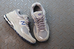 New Balance 2002R